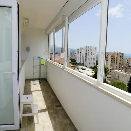 Renci With Sea View Apartment *