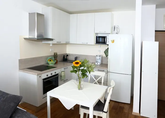 Apartment Renci With Sea View Split