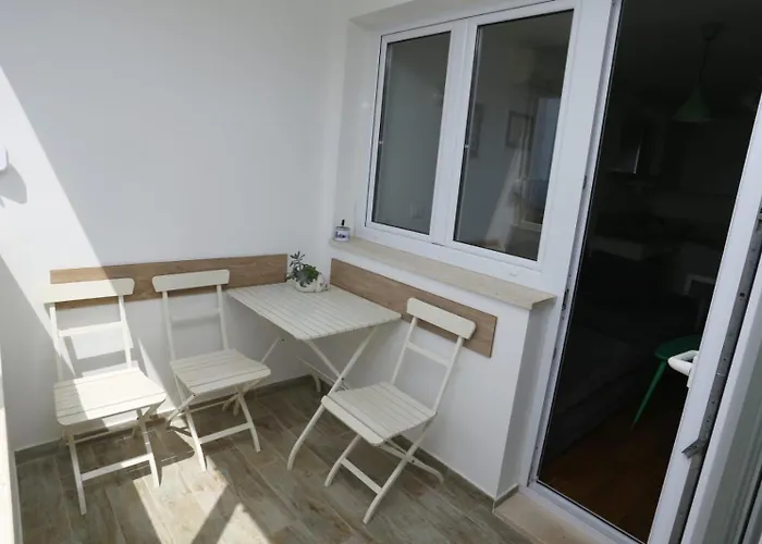 Renci With Sea View Apartment *